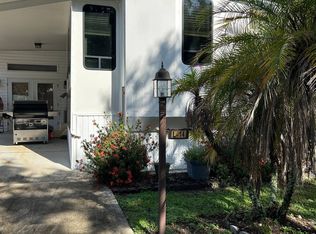 4630 McIntosh Rd #L14, Dover, FL 33527
