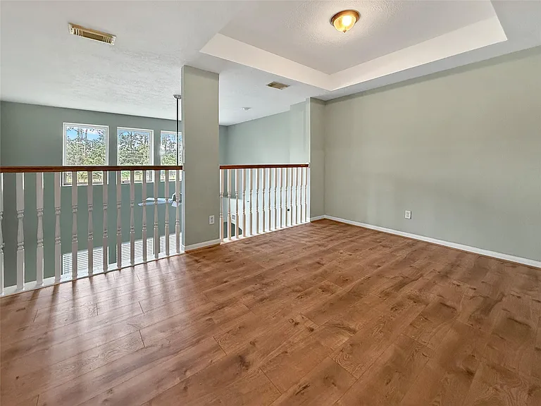 9222 Memorial Grove Dr — Photo 5