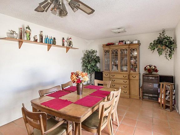 5th image of 854 E Gabrilla Dr