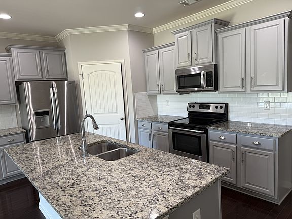 5th image of 9412 Alpine Park Ct
