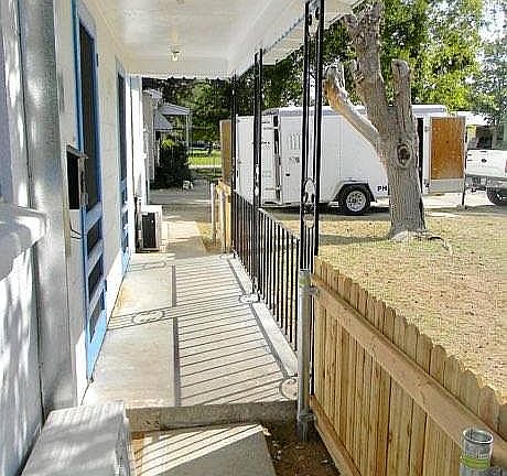 4th image of 804 S Avenue C