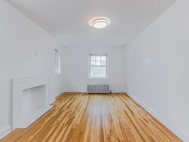10600 Clifton — Photo 9