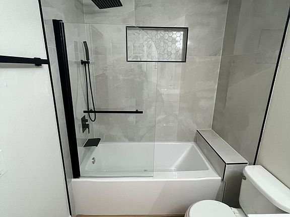 4th image of 900 Heavenly Hills Ct Unit 115