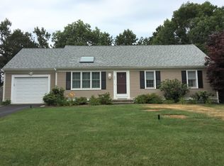 80 Dover Rd, Mashpee, MA 02649
