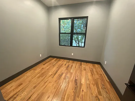 Rented by Premier Metro Realty Corp | media 18