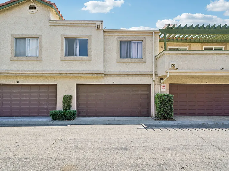 8385 Western Trail Pl #B — Photo 21