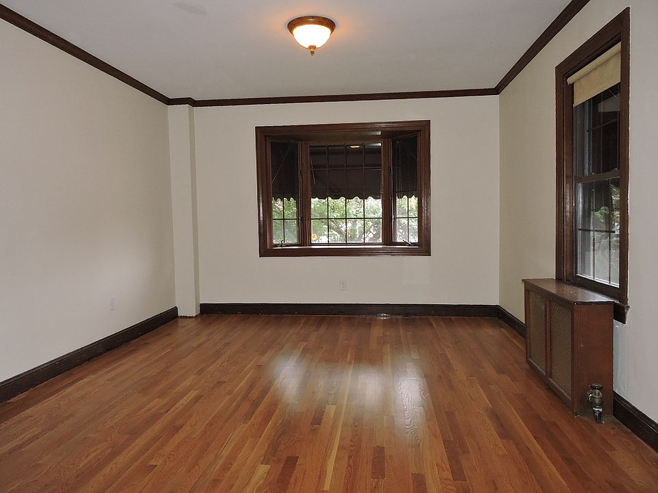 2nd image of 50 Spruce St
