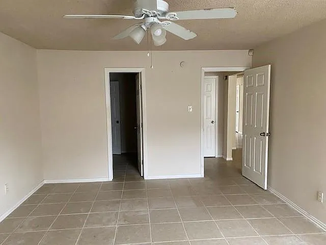2142 Greenbriar Colony Dr — Photo 13
