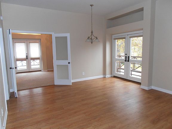 3rd image of 1301 W Lynn St APT 207