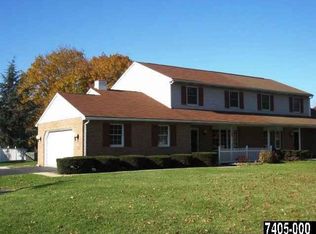 992 Haines Rd, York, PA 17402