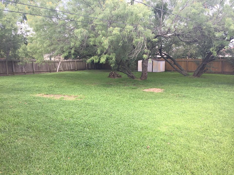2nd image of 4517 Kingsdale Dr