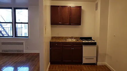 Rented by Max & Associates Realty Corp