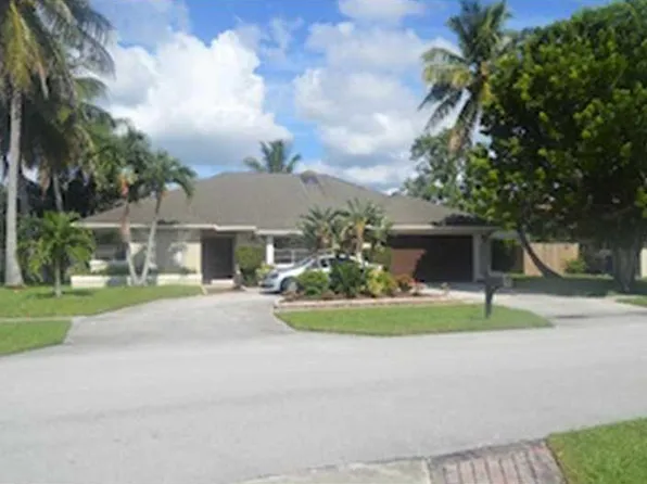 1116 Jackpine St, Wellington, FL 33414