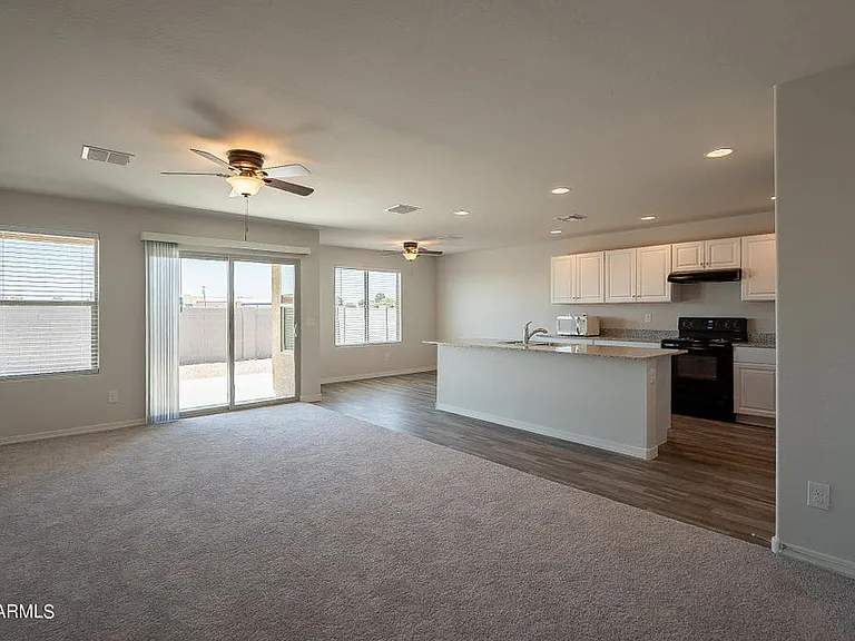 809 W Raymond St — Photo 4