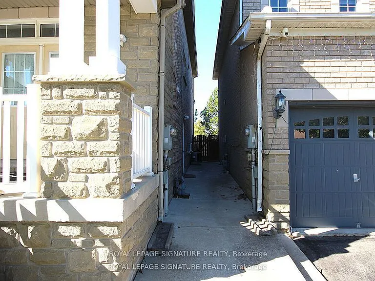 70 Penbridge Cir #LOWER — Photo 4