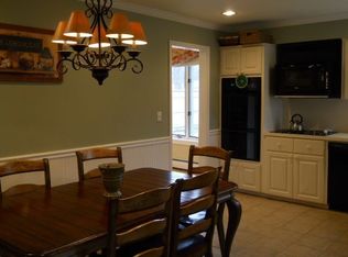 148 E Madison St, East Islip, NY 11730