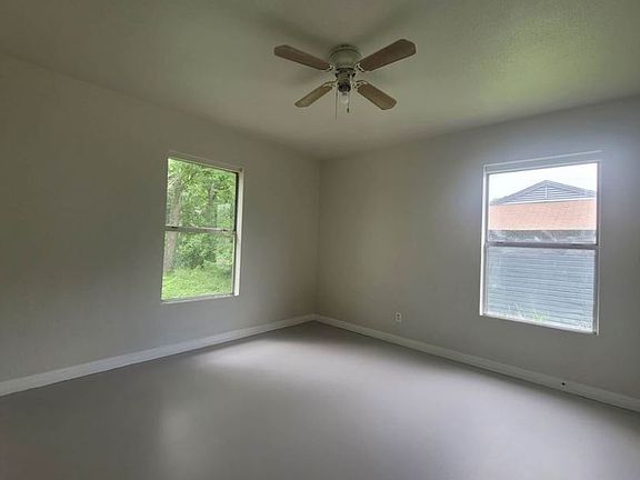 4th image of 819 Estelle Ave #1
