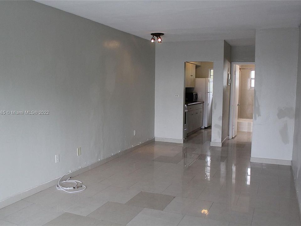 1st image of 1685 Jefferson Ave APT 14