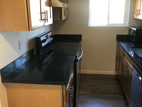 2nd image of 650 Kirkland Dr APT 5