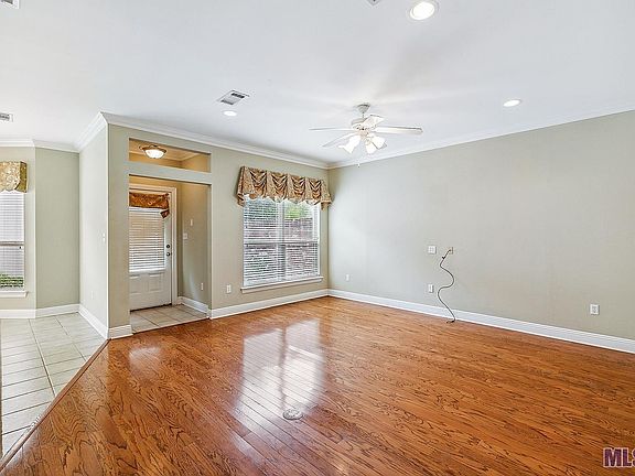 3rd image of 5523 Courtyard Dr
