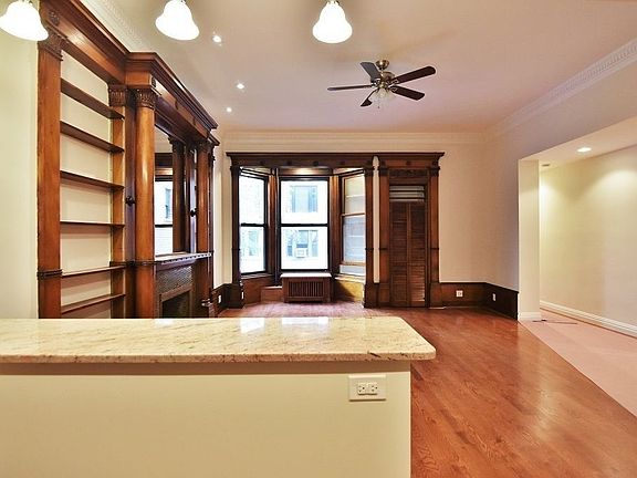 4th image of 226 W 72nd St APT 2B