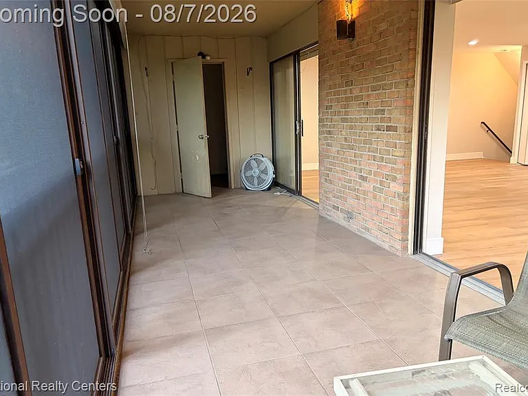 18340 University Park Dr — Photo 24