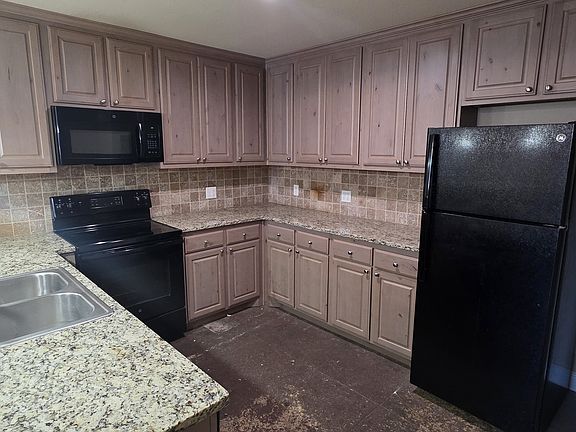 2nd image of 700 Franklin Ave #3