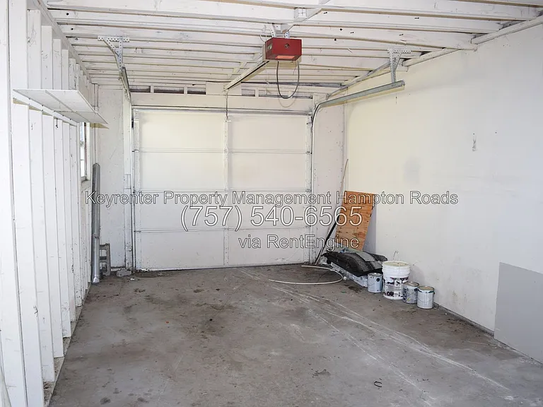 711 Marcus St — Photo 2