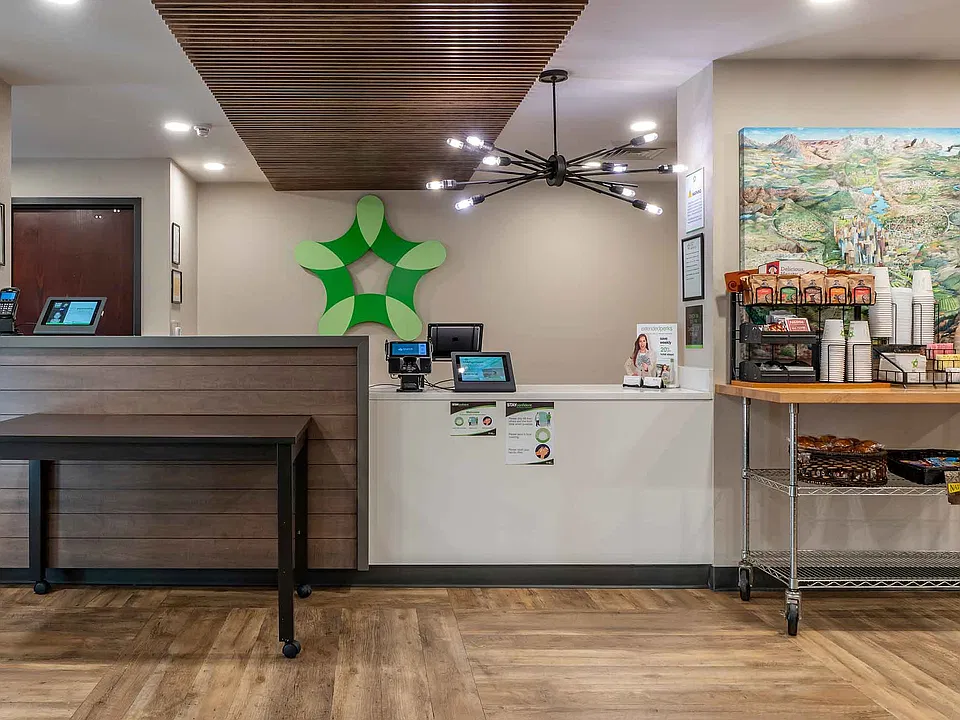 Lobby and Guest Check-in