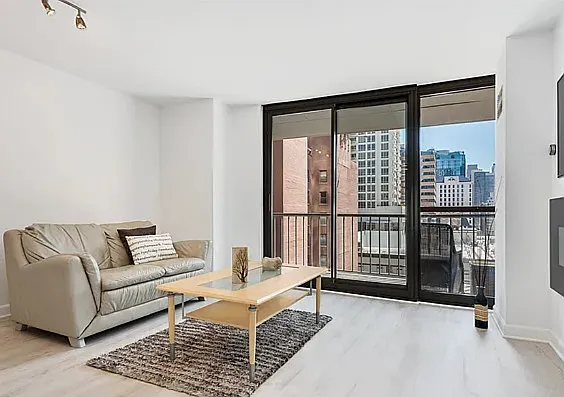 10 E Ontario St #1301 — Photo 4