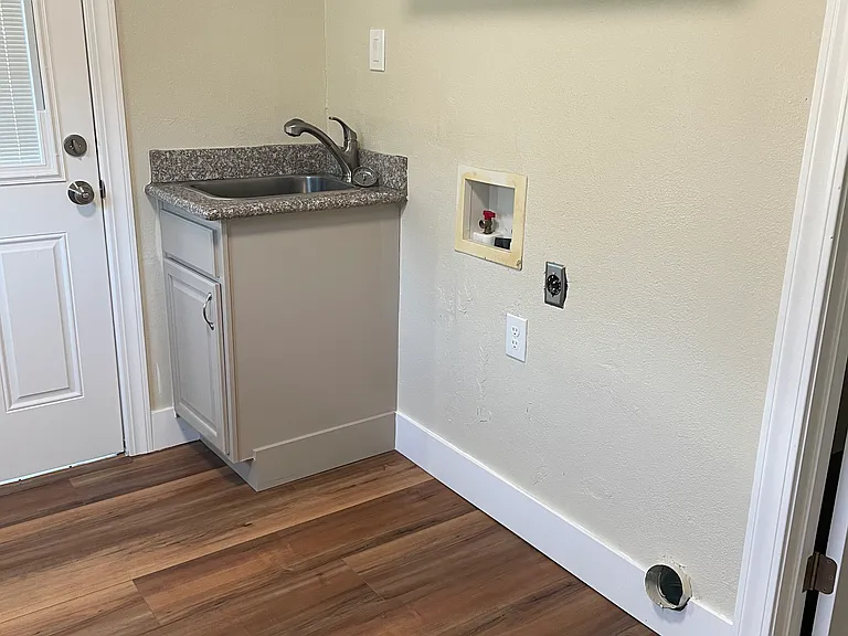 121 Birch St — Photo 8