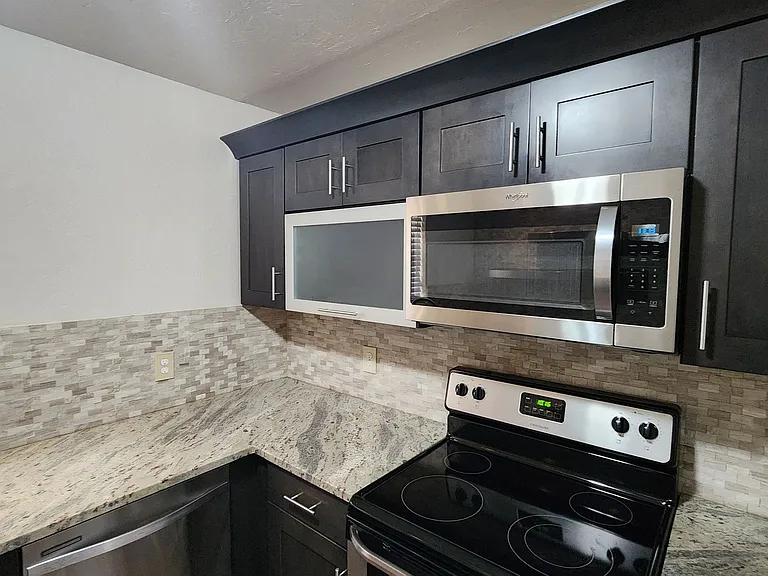 119 W Clegern Ave — Photo 8
