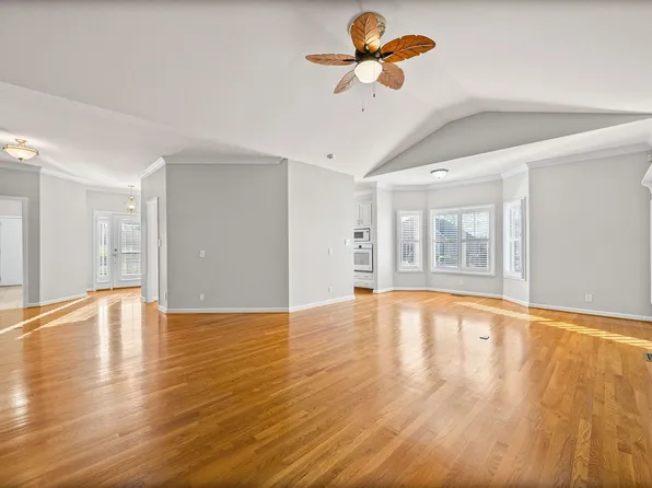 650 Appomattox Ct, Clarksville, TN 37043