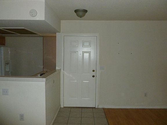 5th image of 1901 High Valley Ct Unit 106