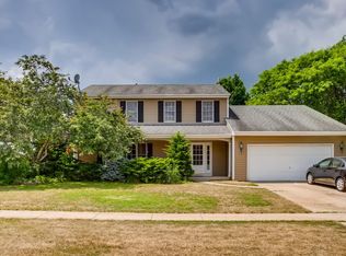 800 N Lyle Ave, Elgin, IL 60123