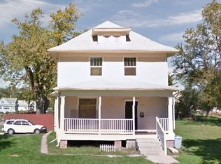 2816 Manderson St, Omaha, NE 68111