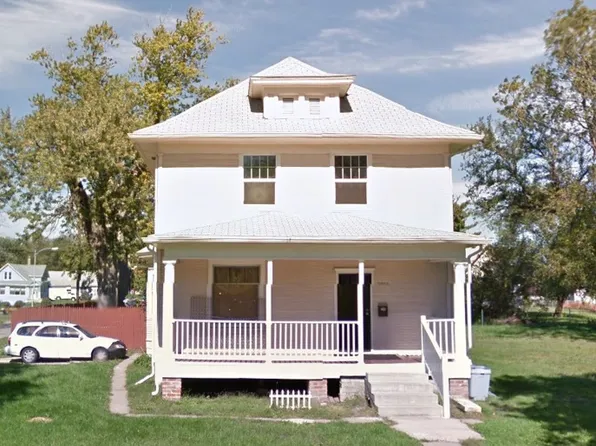 2816 Manderson St, Omaha, NE 68111