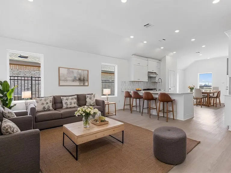 27531 Sunterra Village Dr — Photo 10