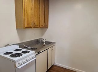 142 Highlawn Ave #1, Brooklyn, NY 11223