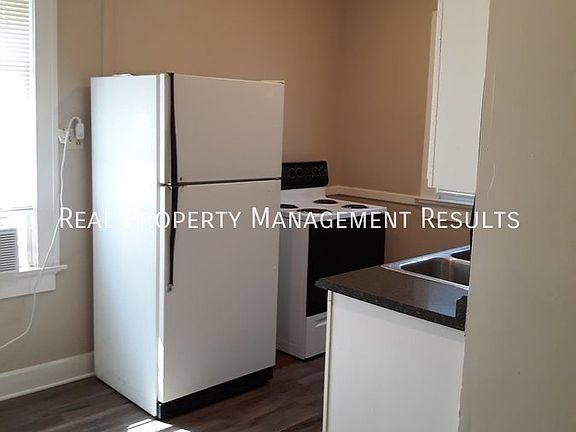 4th image of 1117 E Powell Ave #A