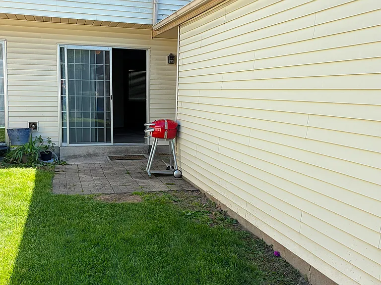 1762 Queensbridge Dr #1 — Photo 28