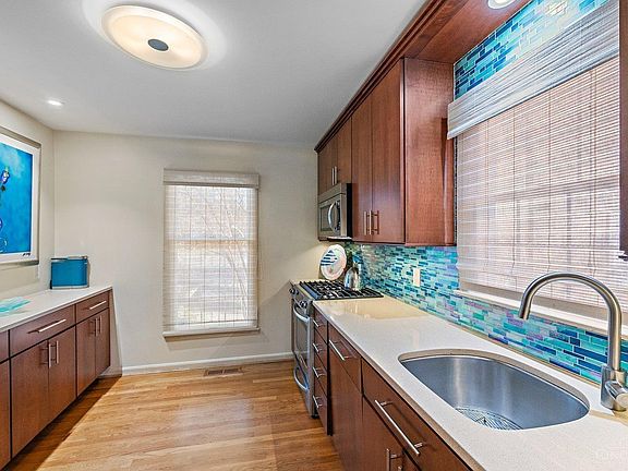 4th image of 3650 Herschel Ave
