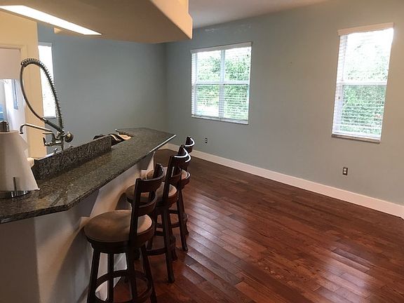2nd image of 1133 S Pointe Alexis Dr