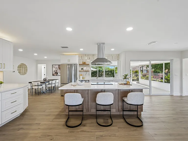 6735 Keystone Dr — Photo 23