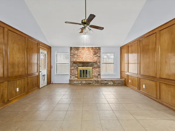 414 Morrison Dr, Euless, TX 76039