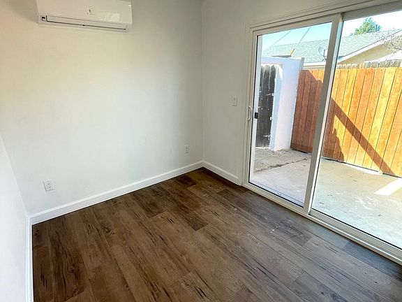 5th image of 231 E Hullett St #231A
