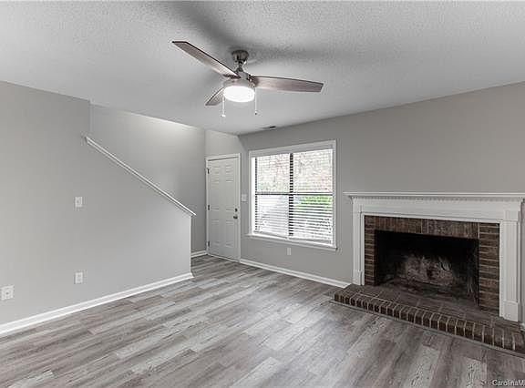 4th image of 2314 Brookview Ct