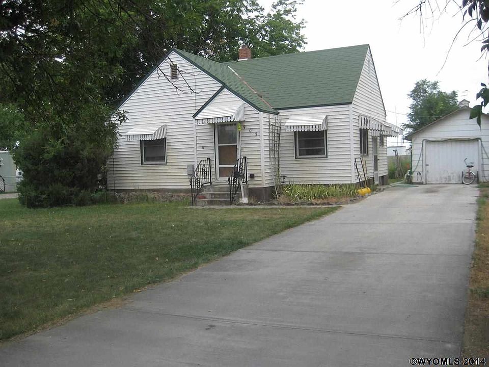 1st image of 905 Russell Ave