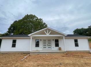 6281 Veto Rd, Belpre, OH 45714