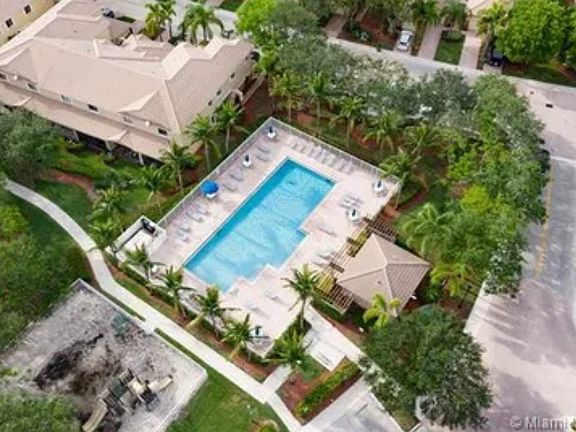 3rd image of 4309 Vineyard Cir #4309